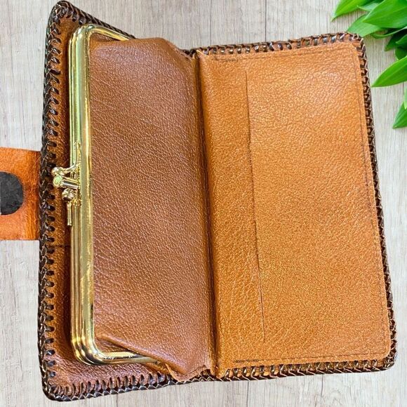 Vintage Brown Leather Hand Tooled Floral Pattern Wallet Organizer WPM - Picture 9 of 11